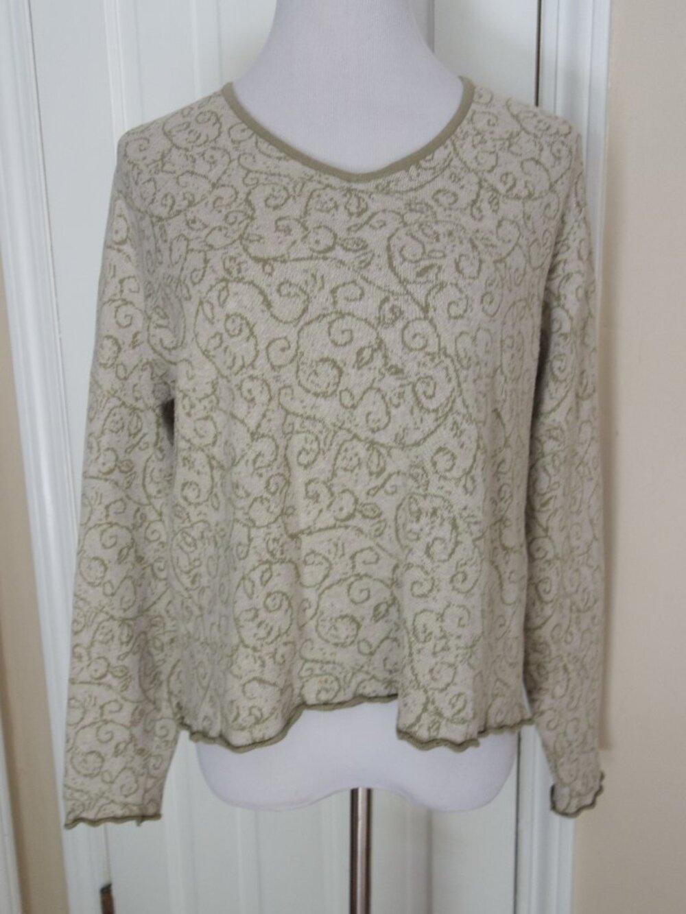 Vntg Made in Latvia 100% Cotton L.L. Bean Sage V-Neck Sweater – Wmns Large